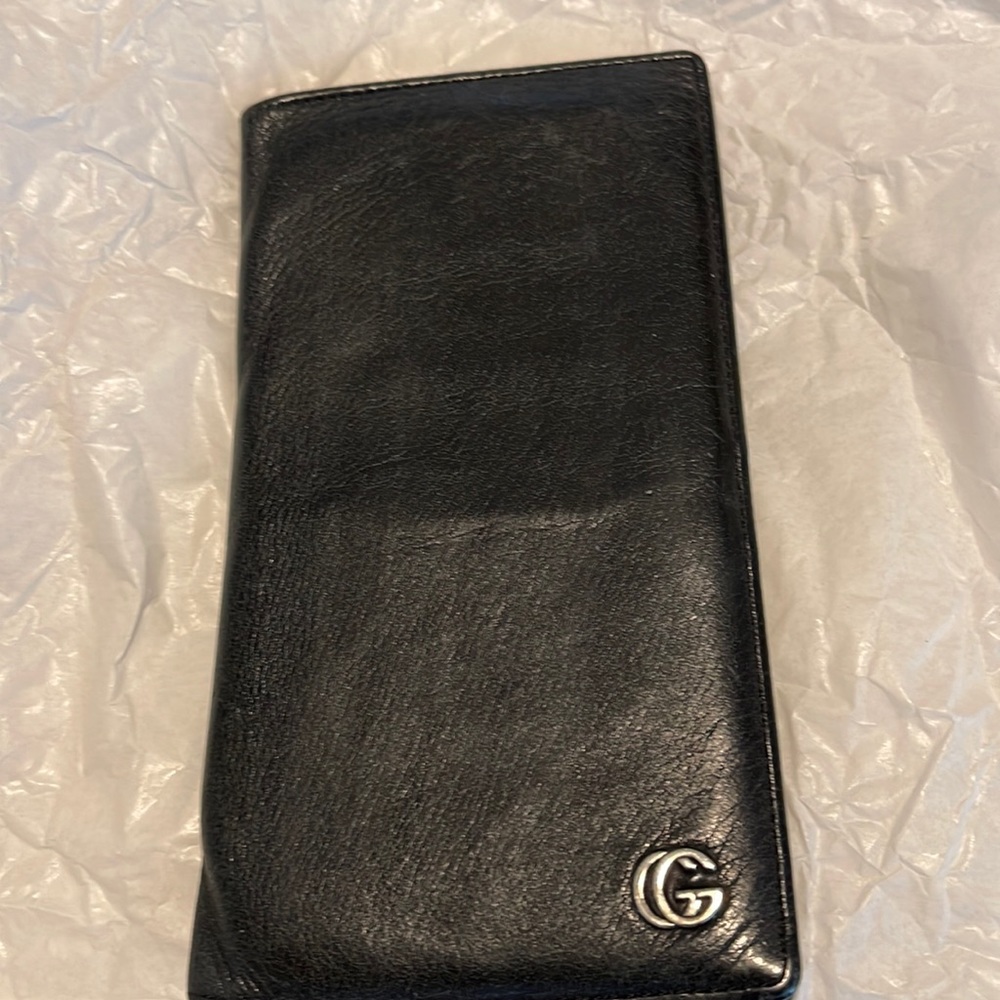 Pre loved Gucci wallet